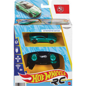 Hot Wheels - Carro Telecomandado Aston Martin Vantage 1:64