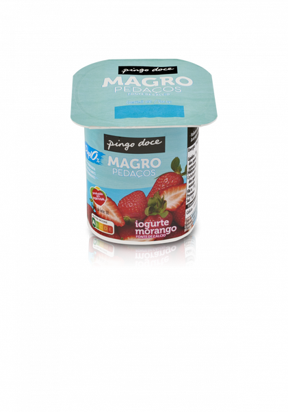 Iogurte Magro Pedaços Morango Pingo Doce 0.125Kg