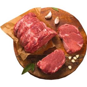 Chã De Fora De Novilho Fatiada No Balcão Angus